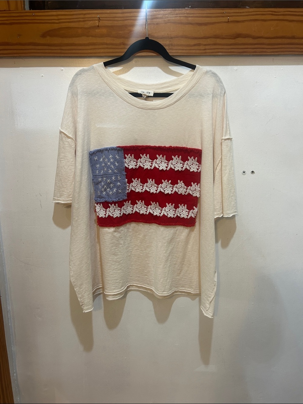 Cream T-Shirt with Embroidered American Flag Patch - Picture 1 of 7